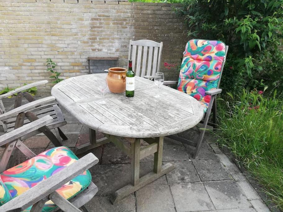 Cottage Egmond-Binnen Met Besloten Tuin Eksteriør billede